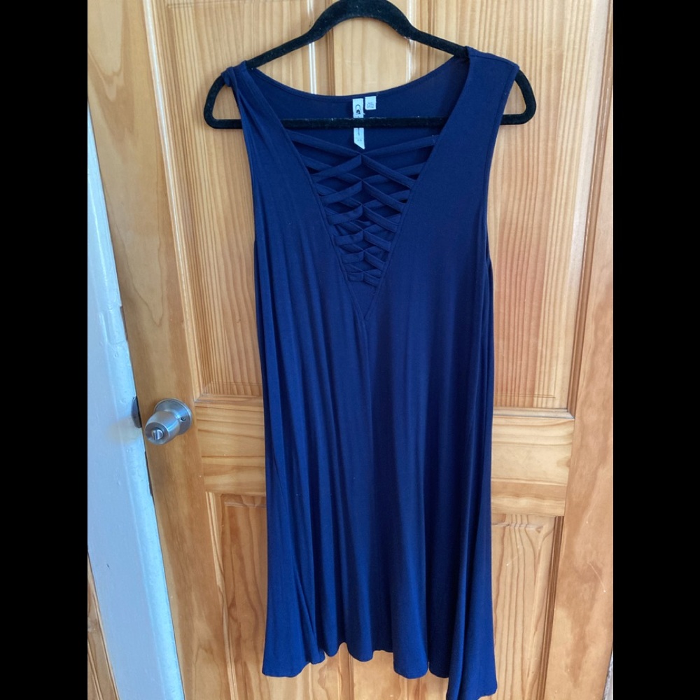 Cable & gauge lace front dress